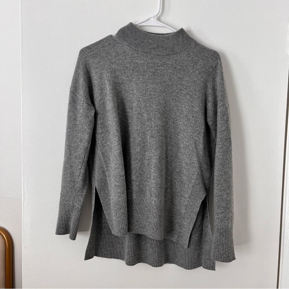 Banana Republic Gray Sweater